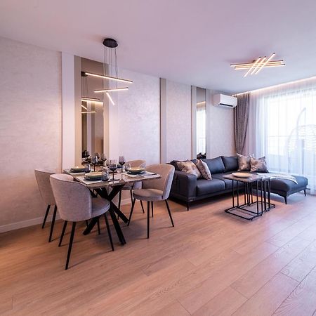 Sky Symphony Apartment Varna Bagian luar foto