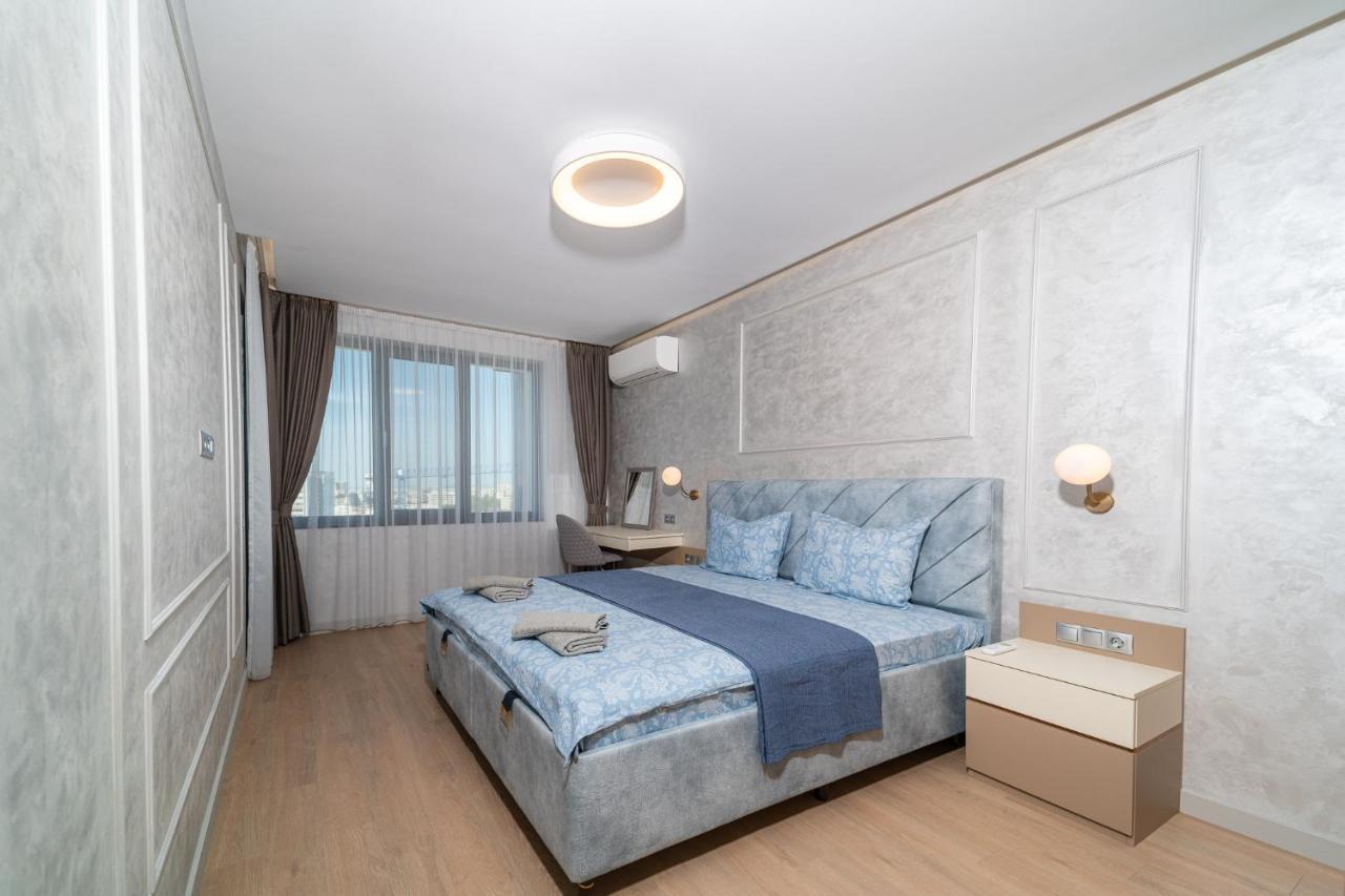 Sky Symphony Apartment Varna Bagian luar foto