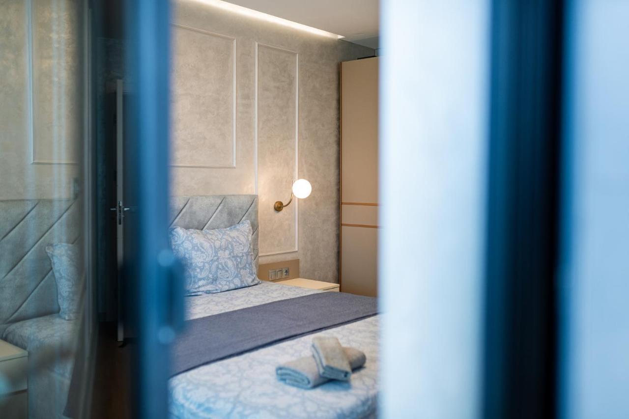 Sky Symphony Apartment Varna Bagian luar foto