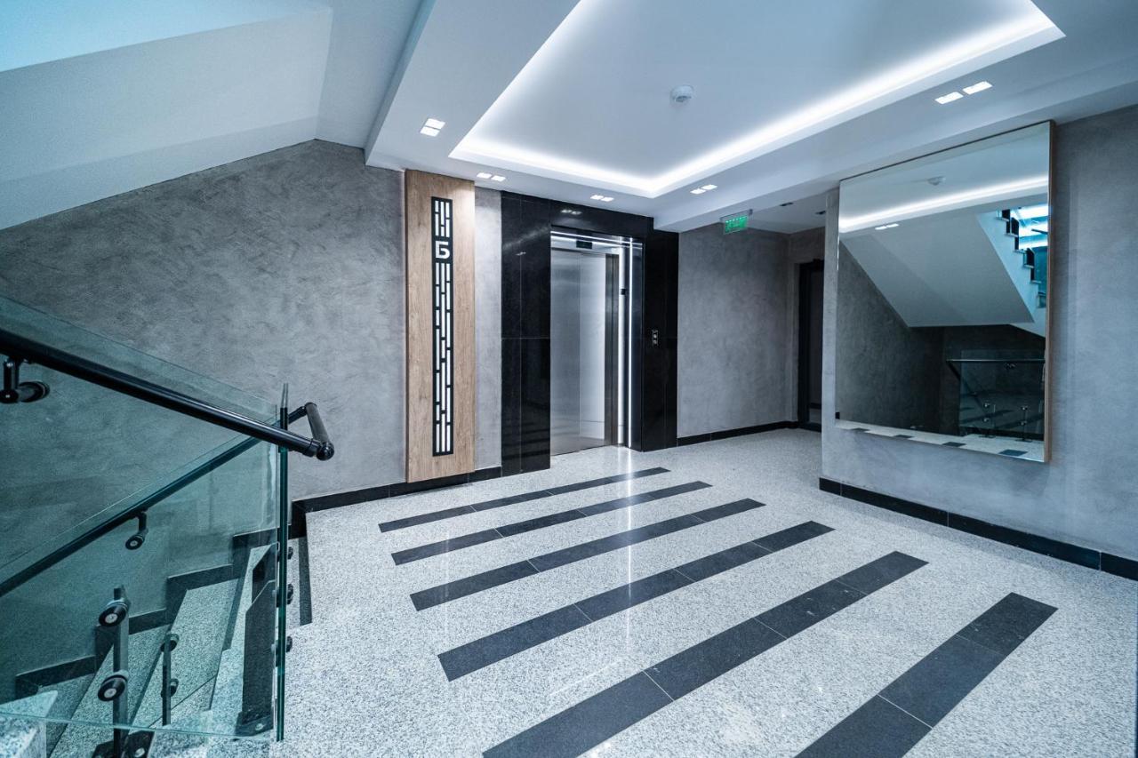 Sky Symphony Apartment Varna Bagian luar foto